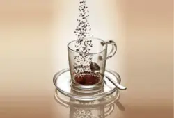 Preparación café en frío reduce acidez y cafeína